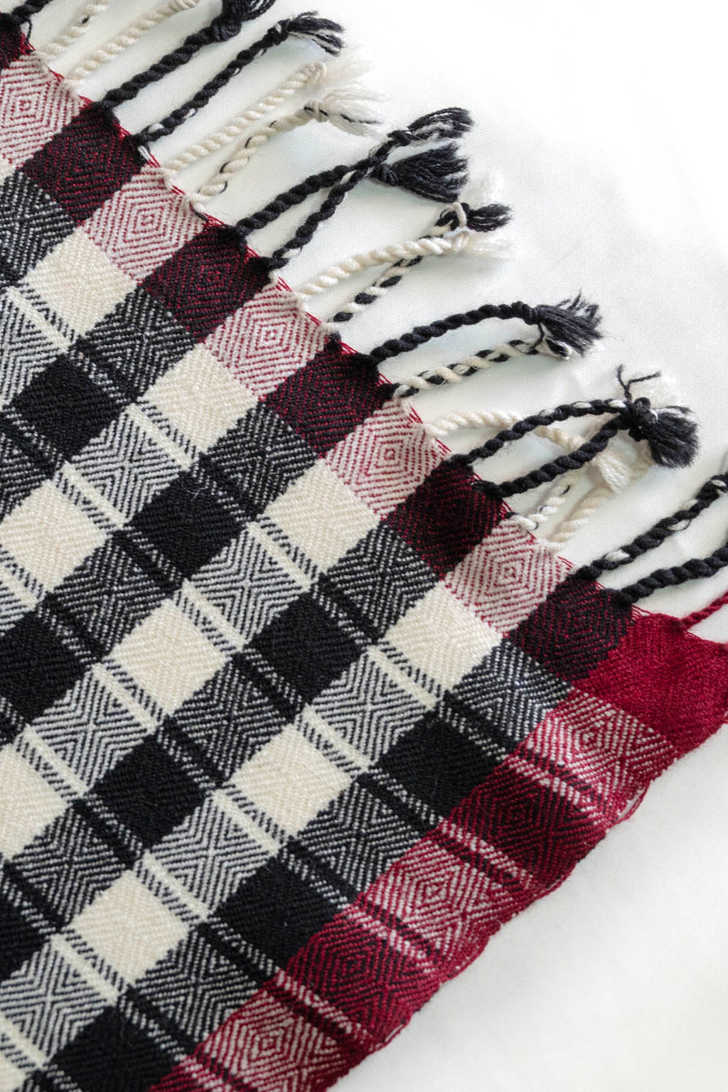 Pateele - Checkered Handwoven Kinnauri Shawl