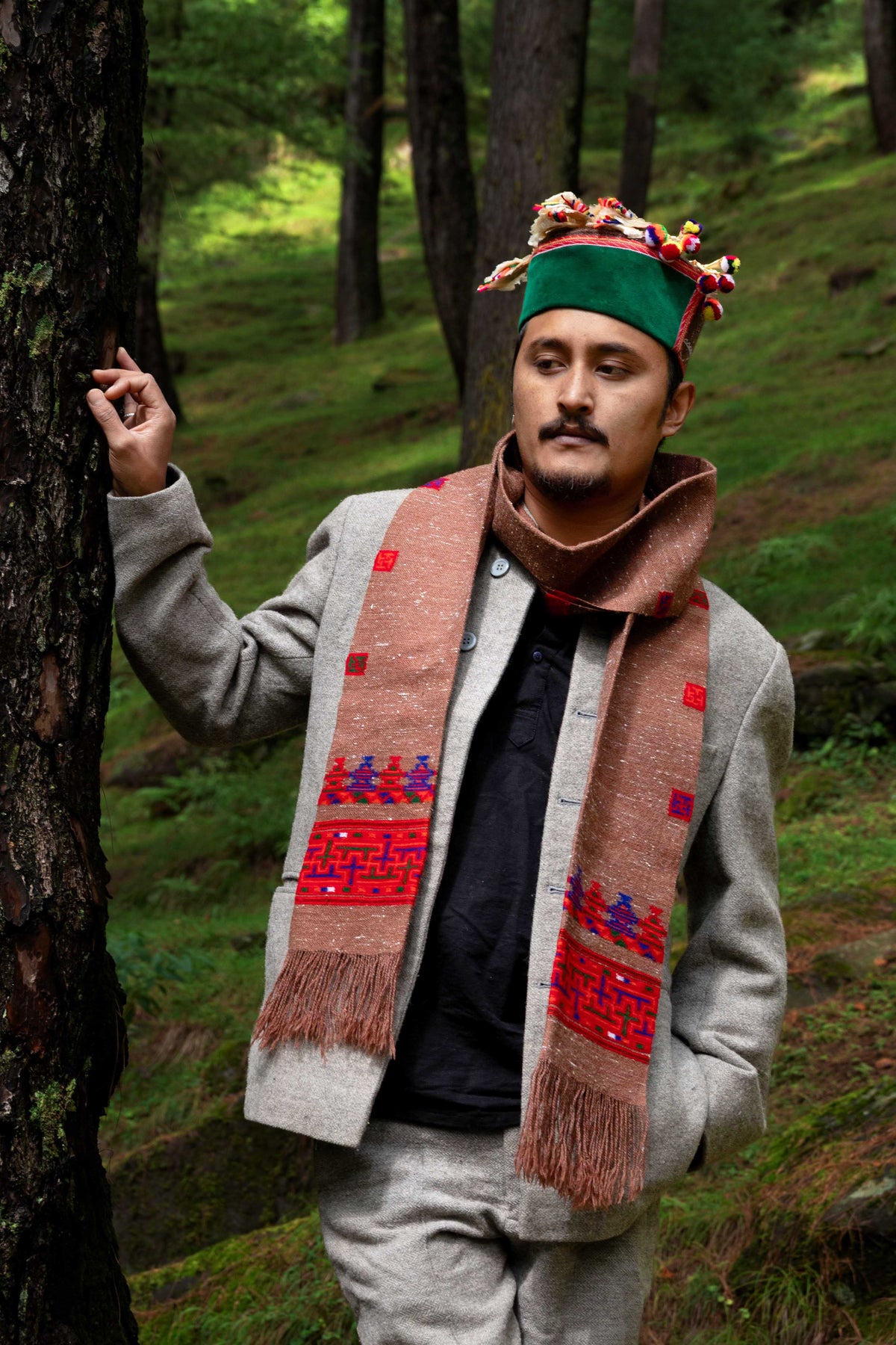 Handwoven Kinnauri Muffler - Light Brown
