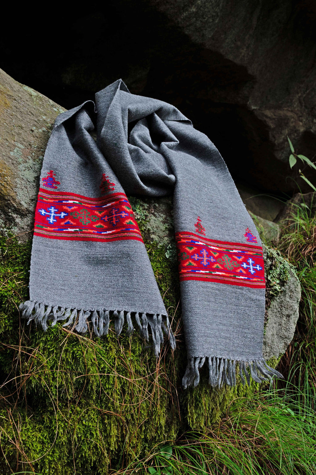 Handwoven Kinnauri Muffler - Dark Grey