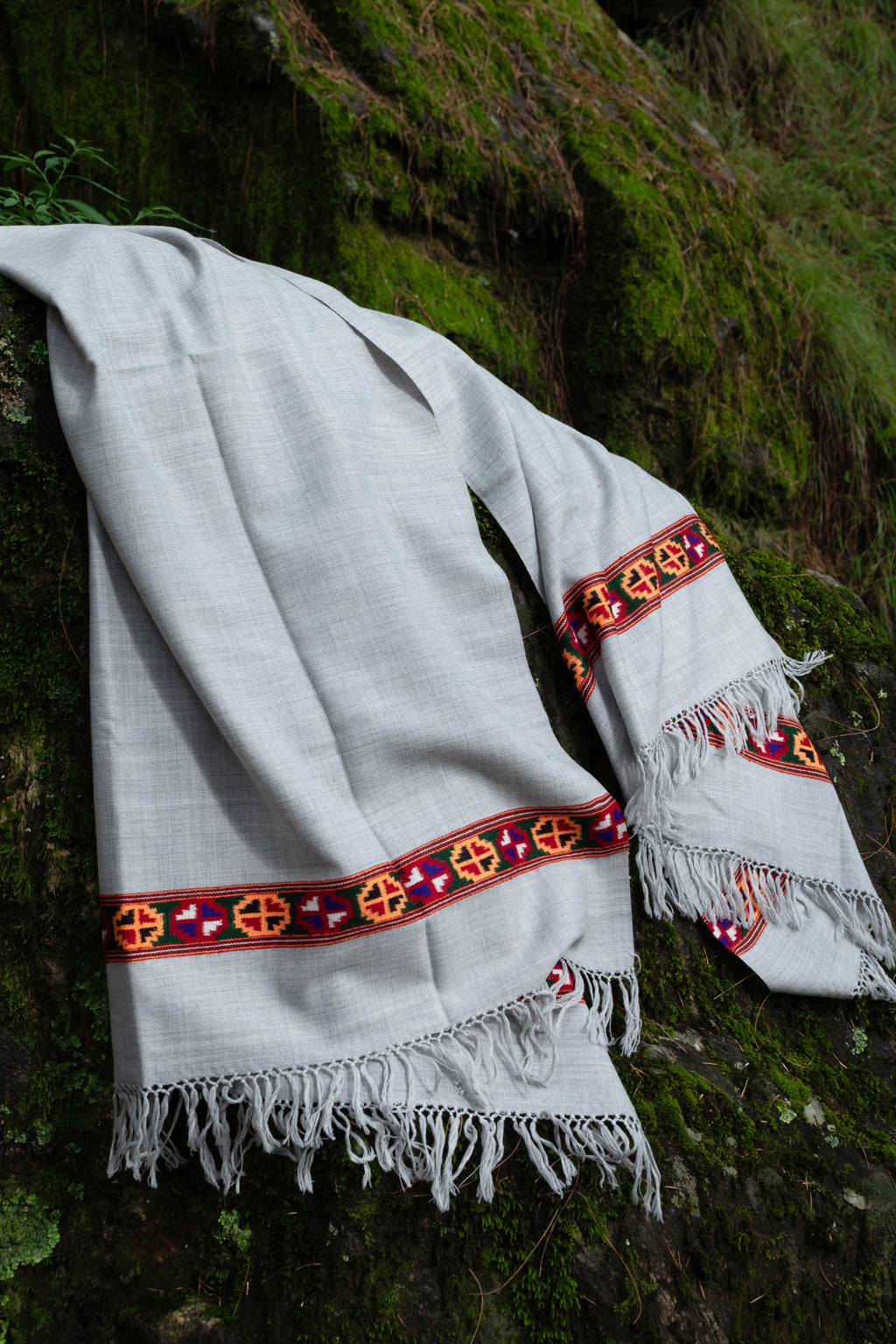 Phool - Handwoven Kinnauri Border Shawl