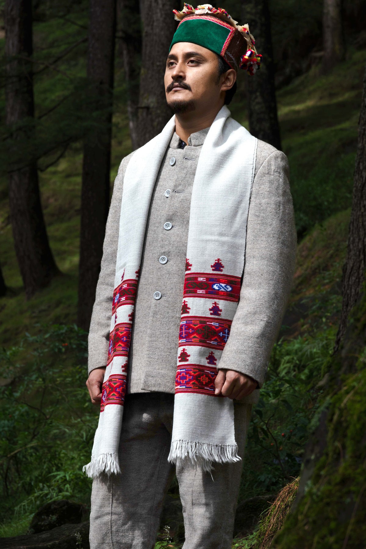 Handwoven Kinnauri Muffler - Light Grey