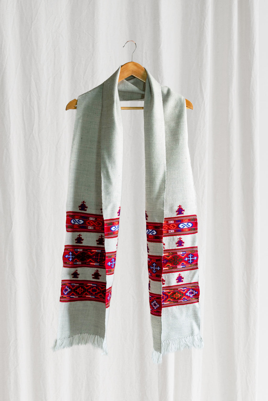 Handwoven Kinnauri Muffler - Light Grey