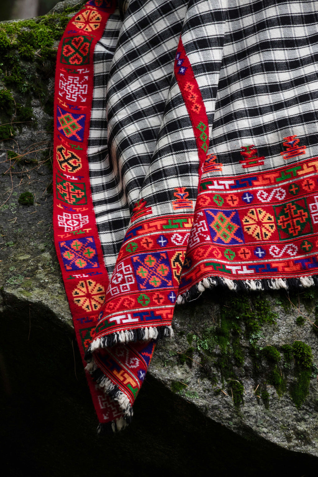 Nyanglus - Handwoven Traditional Kinnauri Shawl
