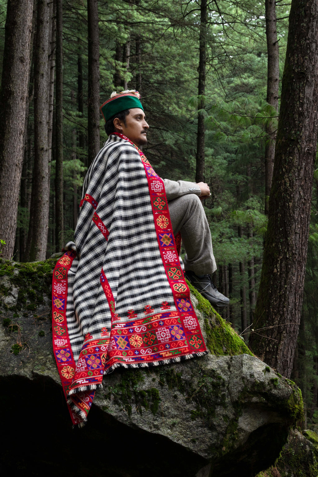 Nyanglus - Handwoven Traditional Kinnauri Shawl
