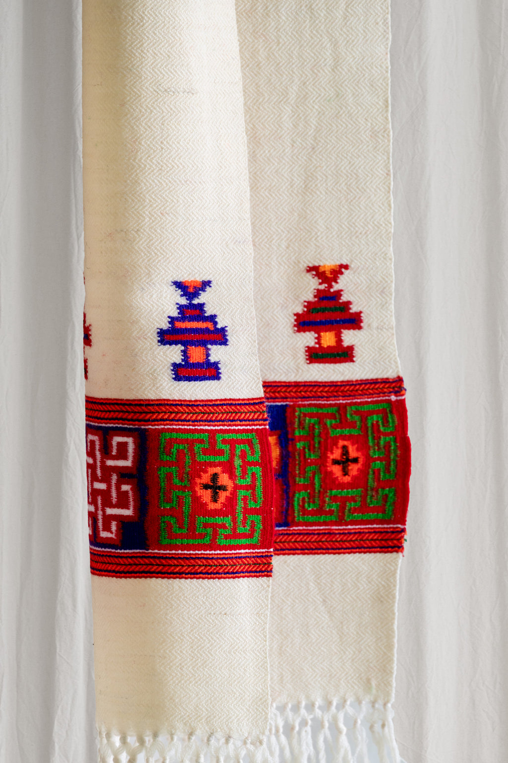 Handwoven Kinnauri Muffler - White