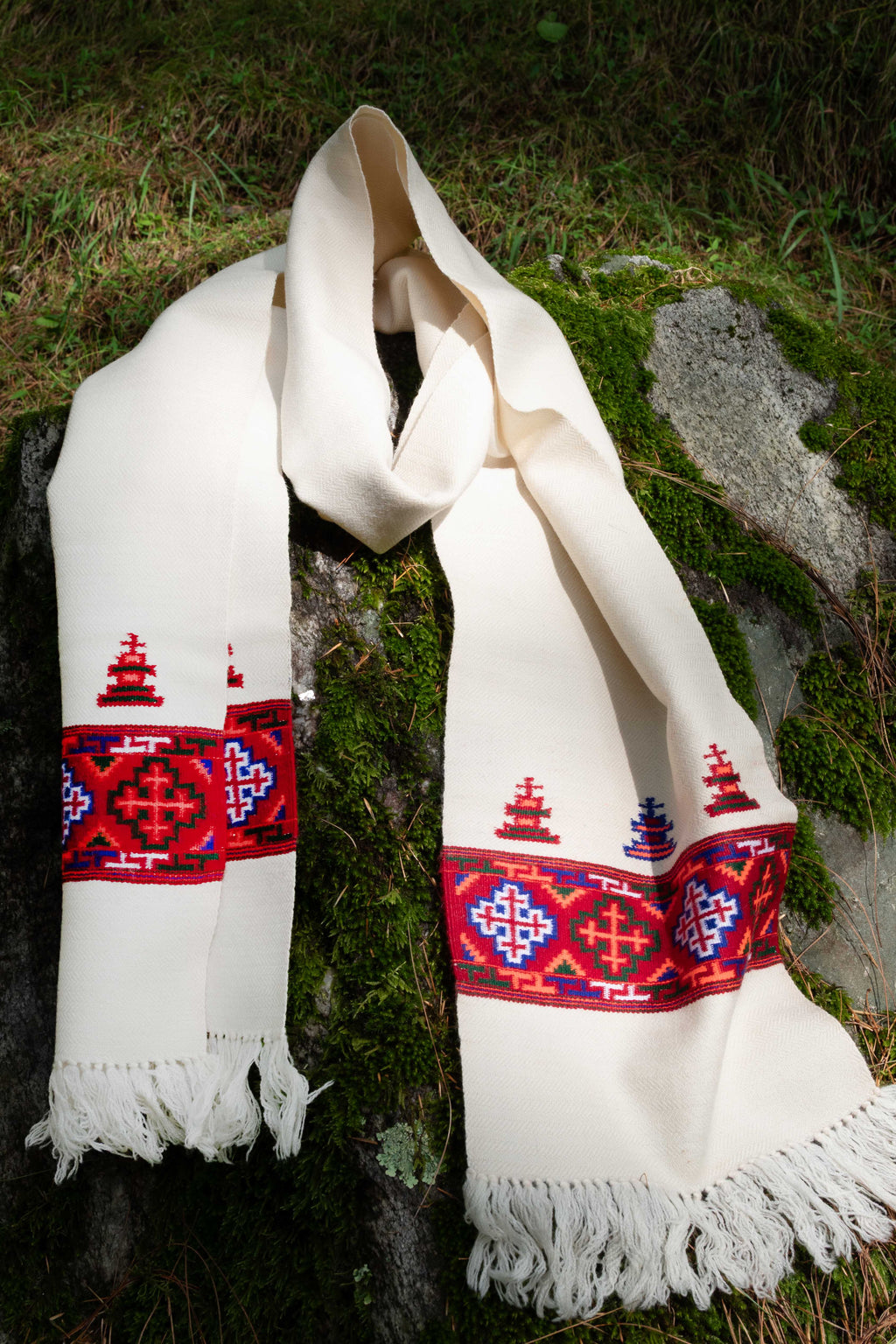 Handwoven Kinnauri Muffler - White
