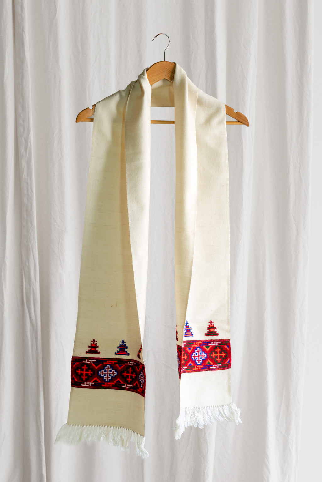 Handwoven Kinnauri Muffler - White