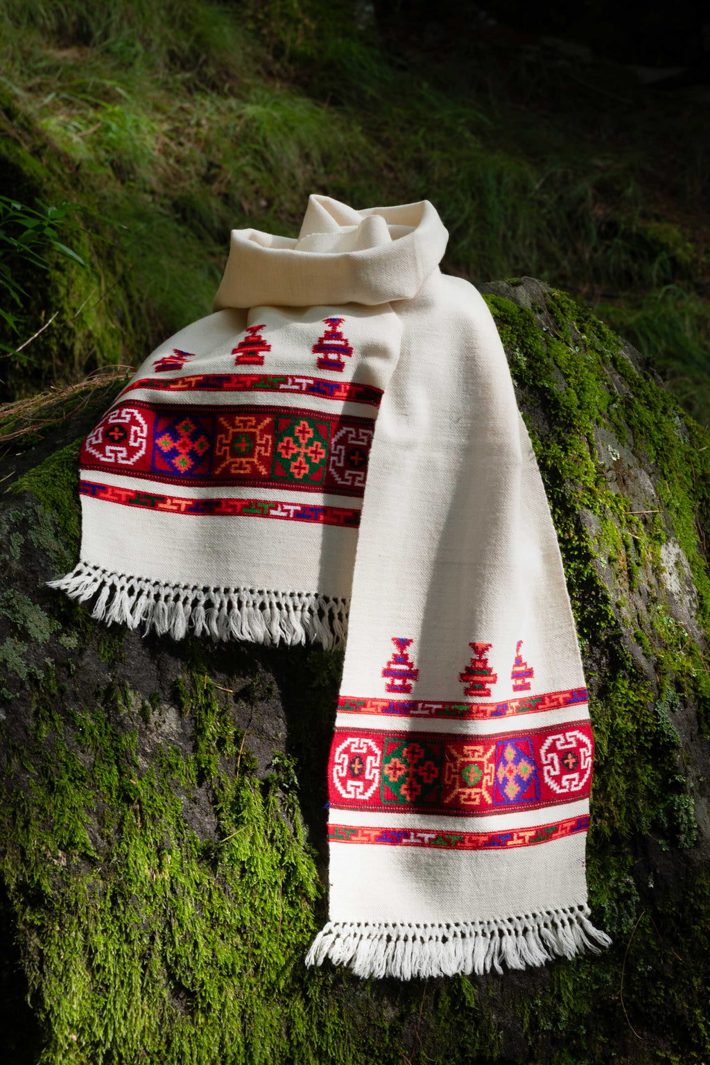 Handwoven Kinnauri Muffler - White