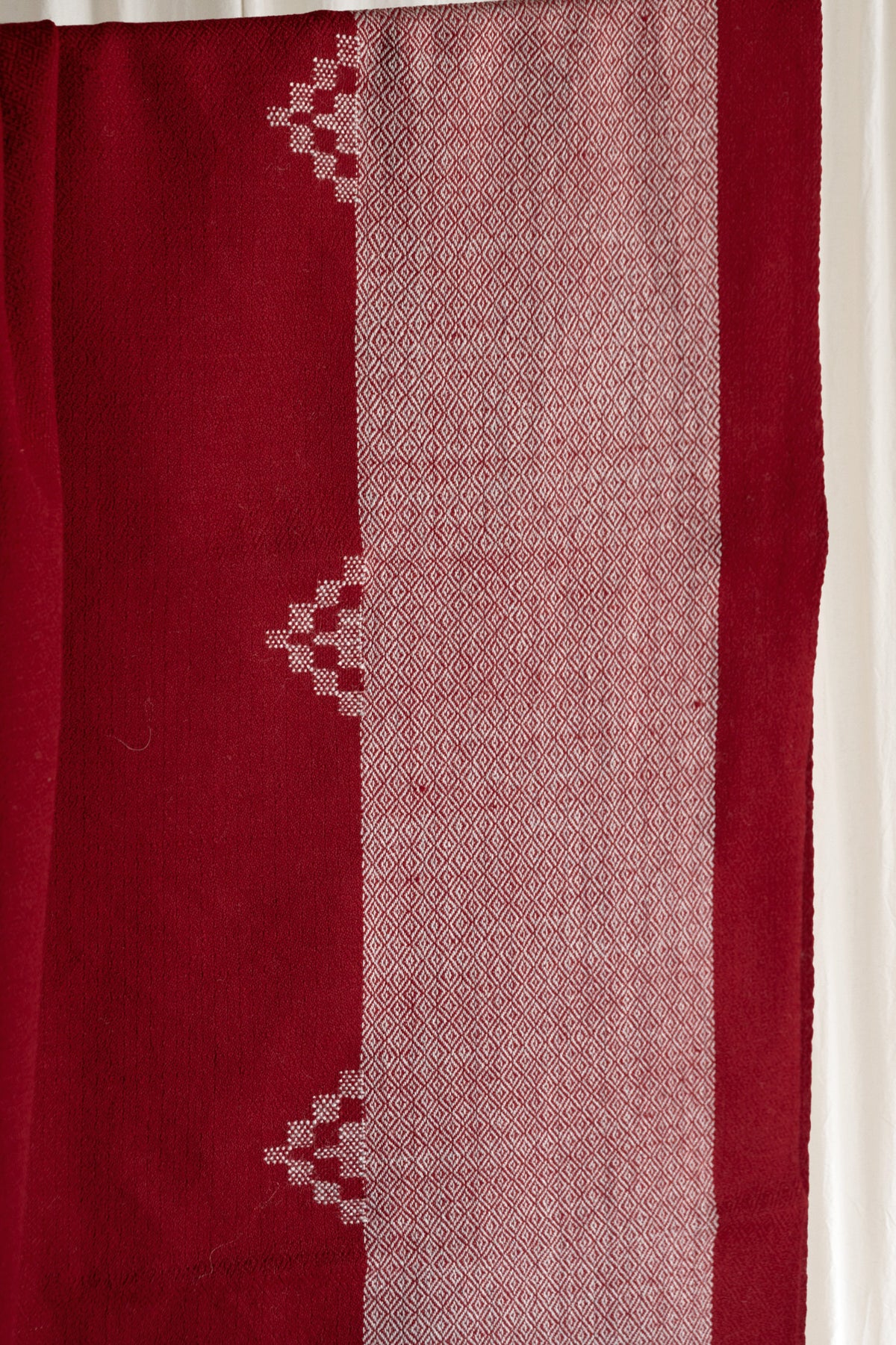 Heera - Handwoven Woolen Stole