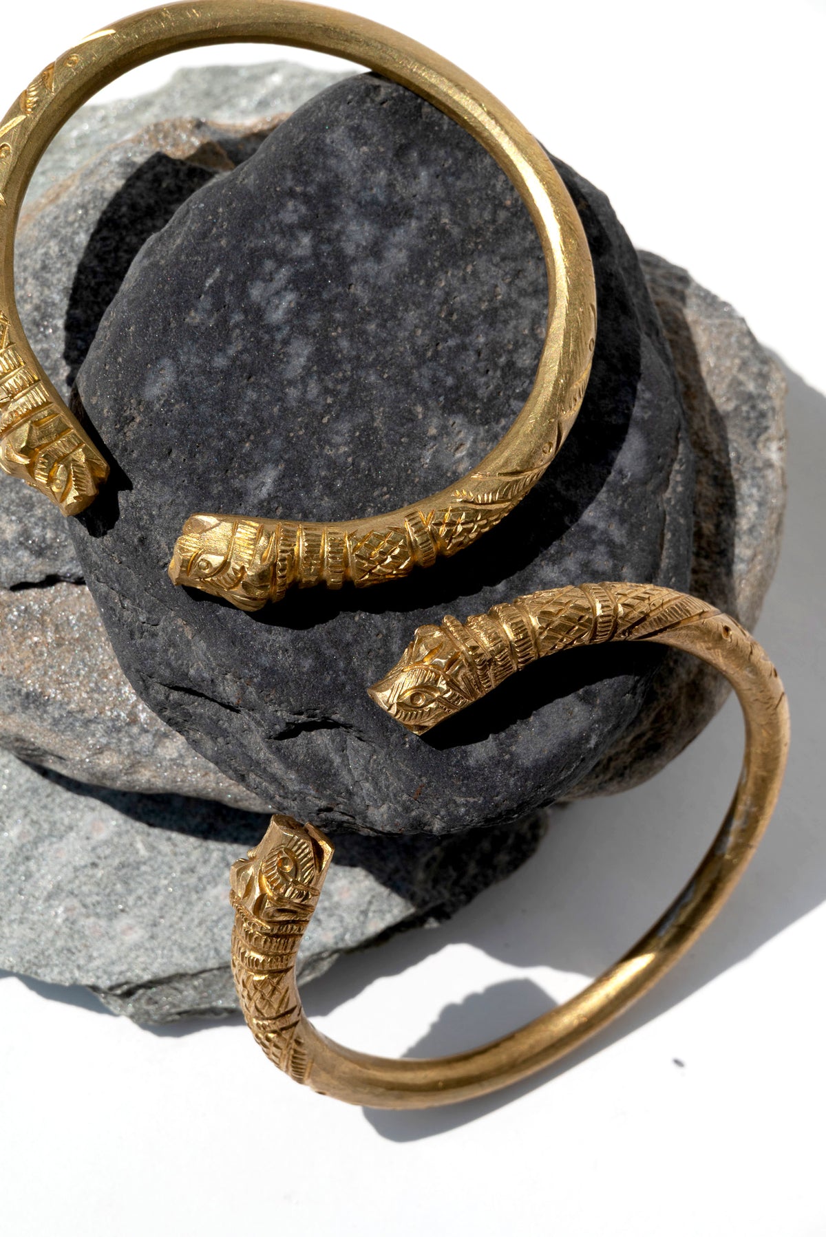 Daaglo - Solid Pure Brass (Peetal) Bangle